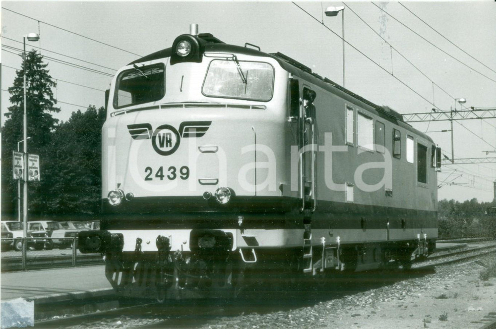 Fotografia d epoca originale 1975 ca FINLANDIA VRYHTYMA OY Locomotiva elettrica DIESEL DR 15 2439 Fotografia 1