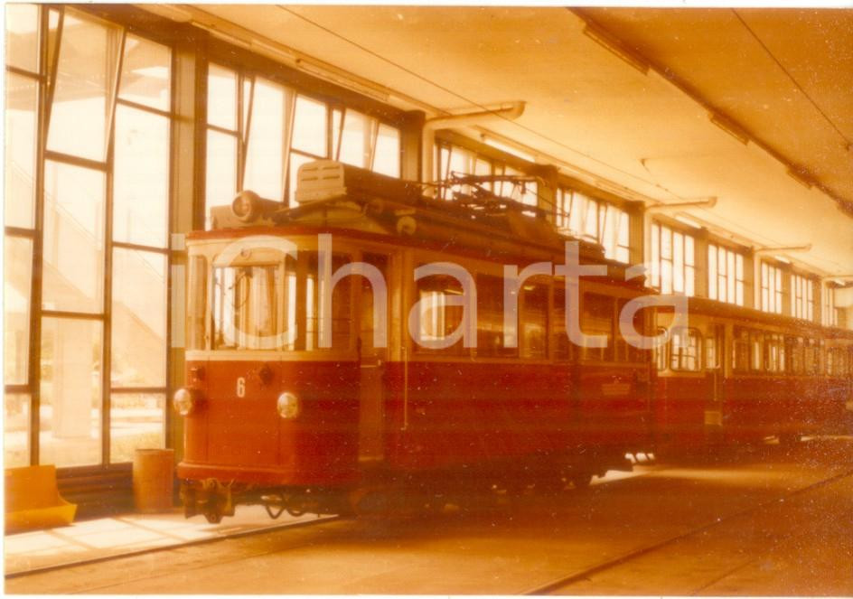 Fotografia d epoca originale 1975 ca SVIZZERA Ferrovie FORCHBAHN Locomotiva 6 in deposito Lotto 3 fotografie 1