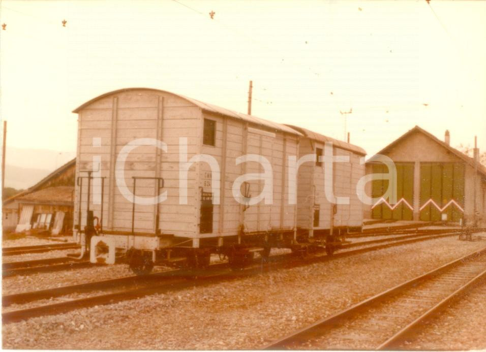 Fotografia d epoca originale 1975 ca SVIZZERA Chemins Montagnes NeuchÃ¢teloises Vagone merci Fotografia 1