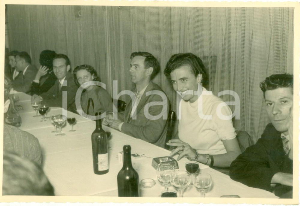 Fotografia d epoca originale 1953 MILANO Maria Anna VISCONTI DI MODRONE con staff di Selezione da EMILIO 1