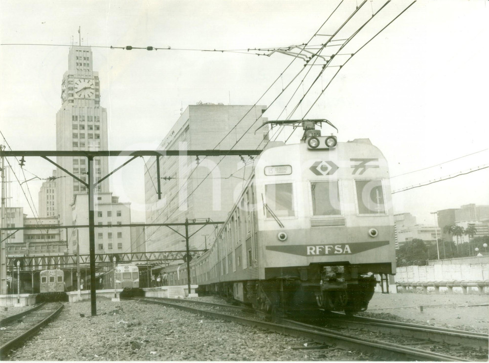 Fotografia d epoca originale 1970 ca RIO DE JANEIRO BRASILE Ferrovie RFFSA di collegamento con i sobborghi 1