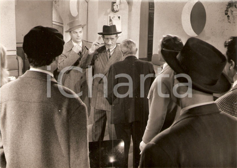 Fotografia d epoca originale 1955 MARIEOCTOBRE Noël  ROQUEVERT  Daniel IVERNEL Movie by Julien DUVIVIER Foto 1