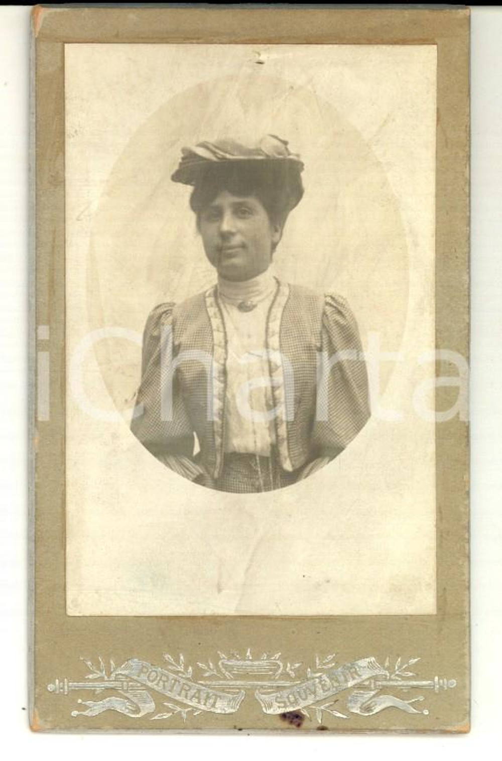 Fotografia d epoca originale 1890 ca AREA FRANCESE Donna con blusa a quadretti Fotografia VINTAGE CDV 1