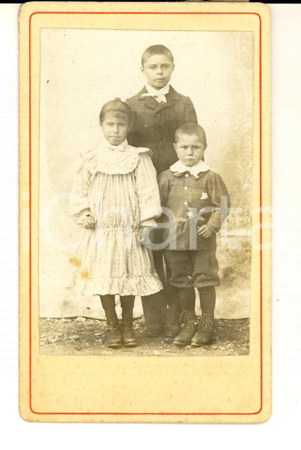 Fotografia d epoca originale 1890 ca AREA FRANCESE Ritratto di tre fratellini Fotografia VINTAGE CDV 1