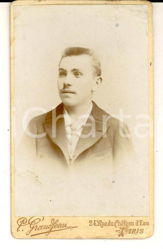 Fotografia d epoca originale 1890 ca PARIS F Ritratto maschile con cravatta chiara Foto GRANDJEAN CDV 1