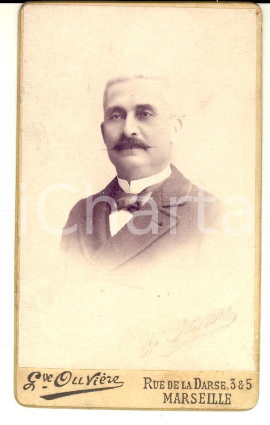 Fotografia d epoca originale 1900 ca MARSEILLE Ritratto maschile con cravattino in raso Foto Gustave OUVIERE 1