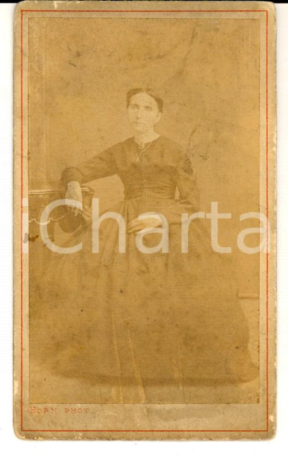 Fotografia d epoca originale 1880 ca MARSEILLE F Ritratto di donna in abito scuro Fotografia HORN CDV 1