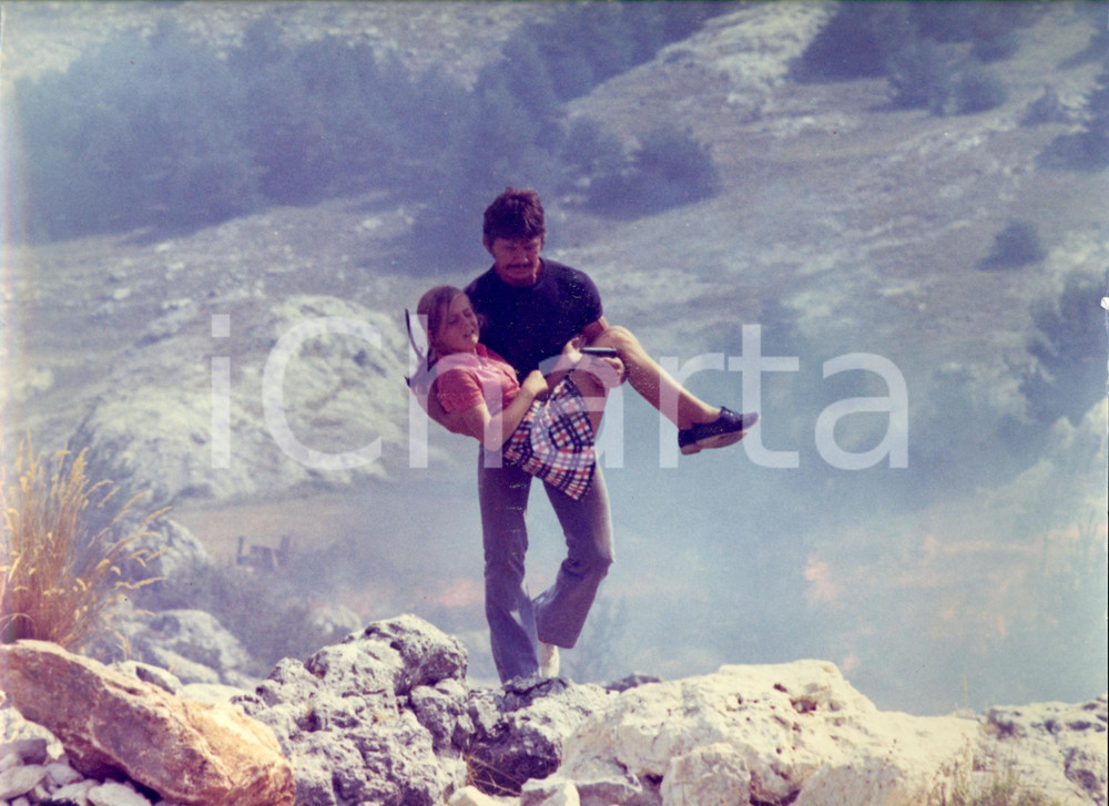 Fotografia d epoca originale 1970 COLD SWEAT Charles BRONSON Yannick DELULLE Movie by Terence YOUNG Foto 1
