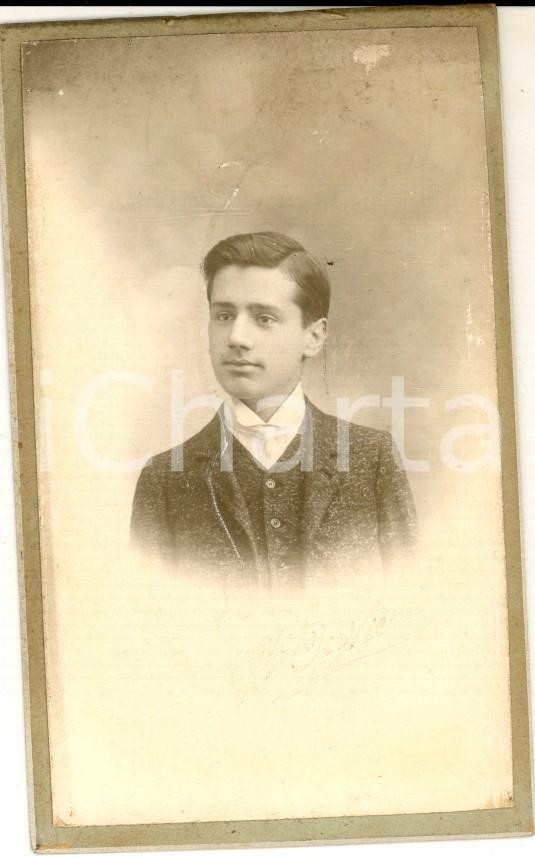 Fotografia d epoca originale 1900 ca MARSIGLIA F Adolescente in abito scuro Fotografia Gustave OUVIERE CDV 1