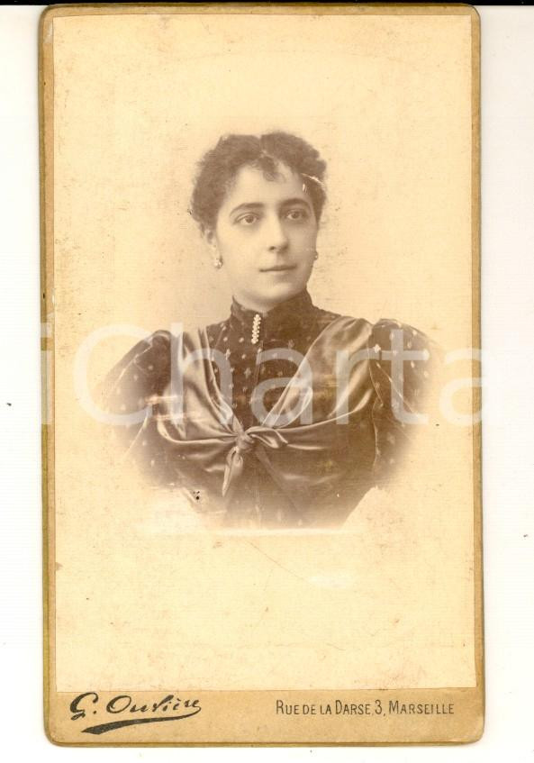 Fotografia d epoca originale 1890 ca MARSEILLE F Donna con corpetto in velluto Foto Gustave OUVIERE CDV 1