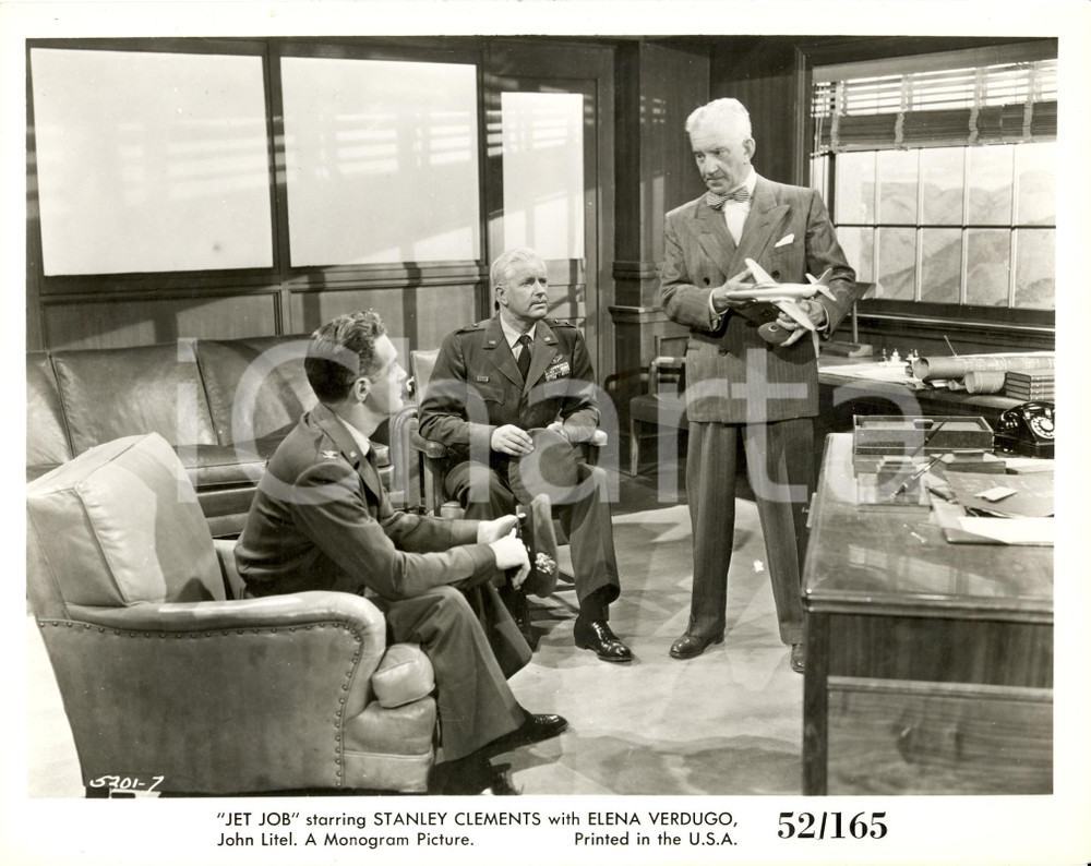 Fotografia d epoca originale 1952 JET JOB John LITEL con modellino aereo militare Regia William BEAUDINE Foto 1