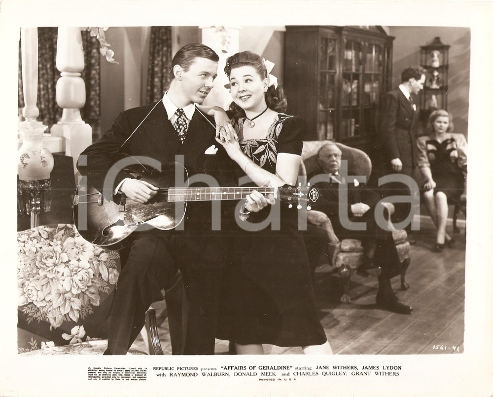 Fotografia d epoca originale 1946 AFFAIRS OF GERALDINE James LYDON plays guitar HENRY L. MASON Foto di scena 1