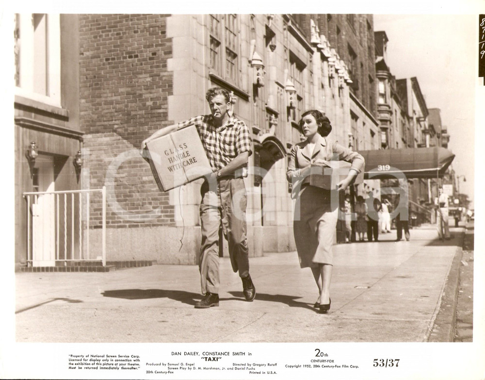 Fotografia d epoca originale 1953 TAXI Dan DAILEY Constance SMITH traslocano a NEW YORK  Foto di scena 1
