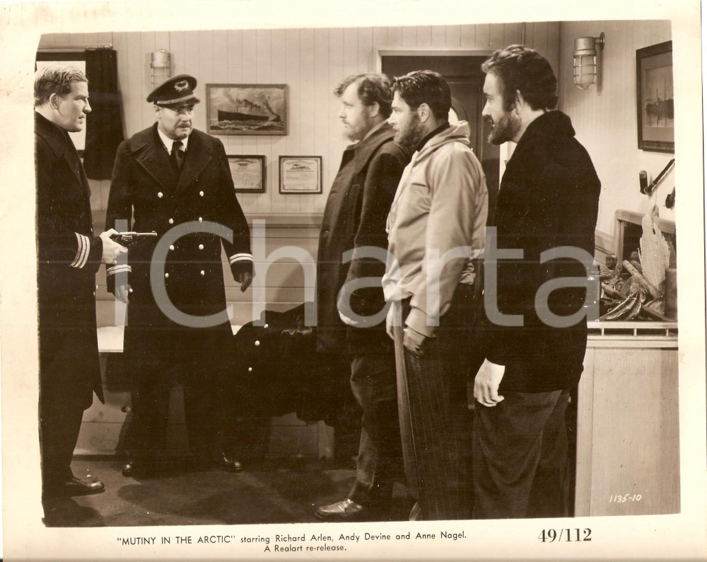 Fotografia d epoca originale 1941 MUTINY IN THE ARCTIC Draw a gun on the rebels Foto di scena 1