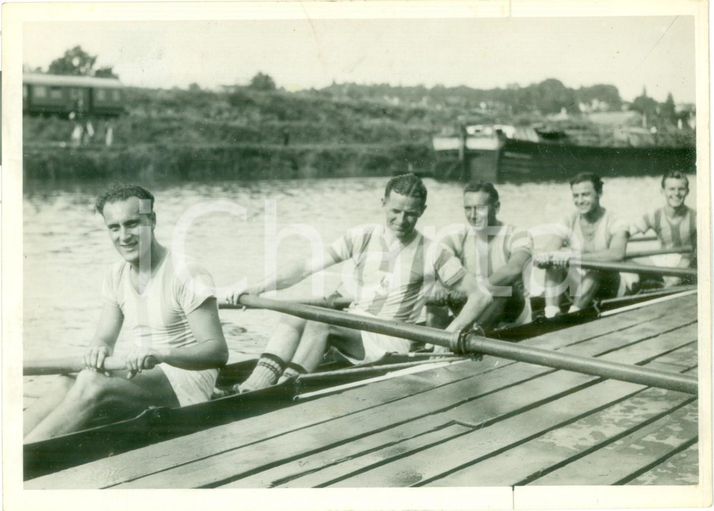 Fotografia d epoca originale 1940 ca LAGNYSURMARNE F Gara di canottaggio alla SociÃ©tÃ© Nautique Foto 1