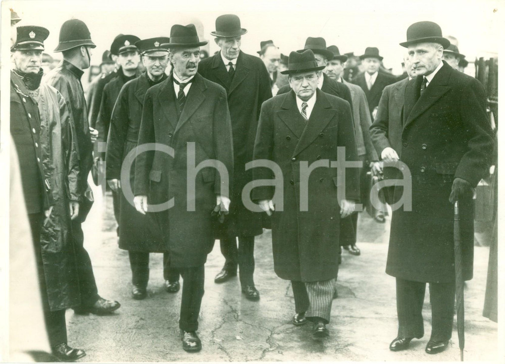 Fotografia d epoca originale 1938 LONDON Edouard DALADIER Neville CHAMBERLAIN si incontrano per la Crisi Ceca 1