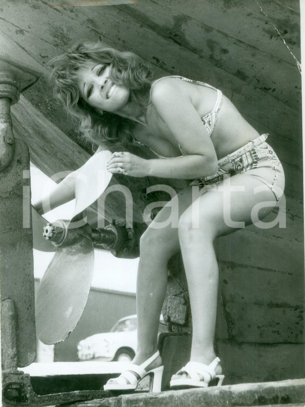 Fotografia d epoca originale 1971 MALAGA SPAGNA Cantante Rosa MORENA in vacanza sulla Costa del Sol Foto 1