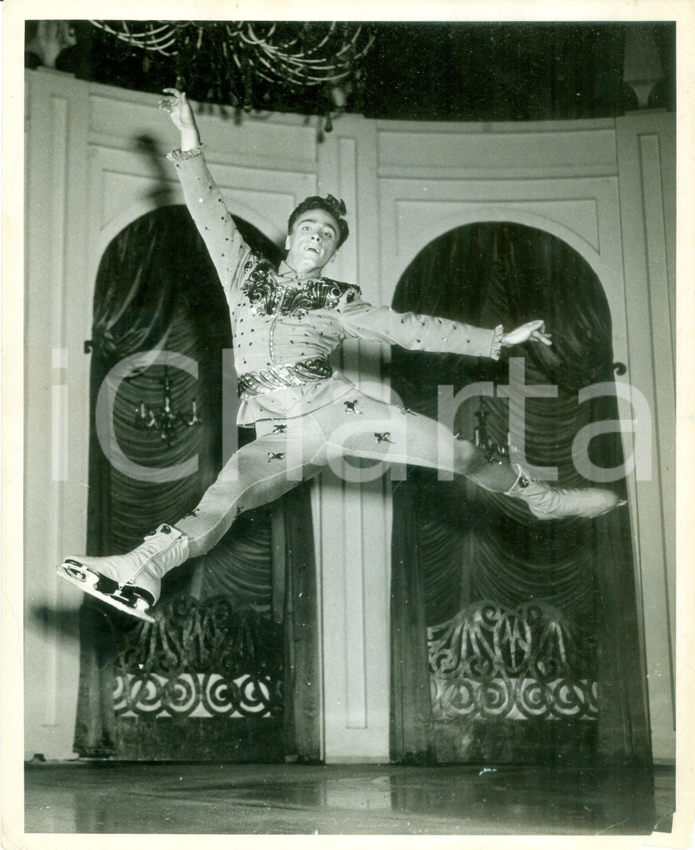 Fotografia d epoca originale 1950 ca NEW YORK Pattinatore Arnold SHODA durante un evoluzione Foto DANNEGGIATA 1