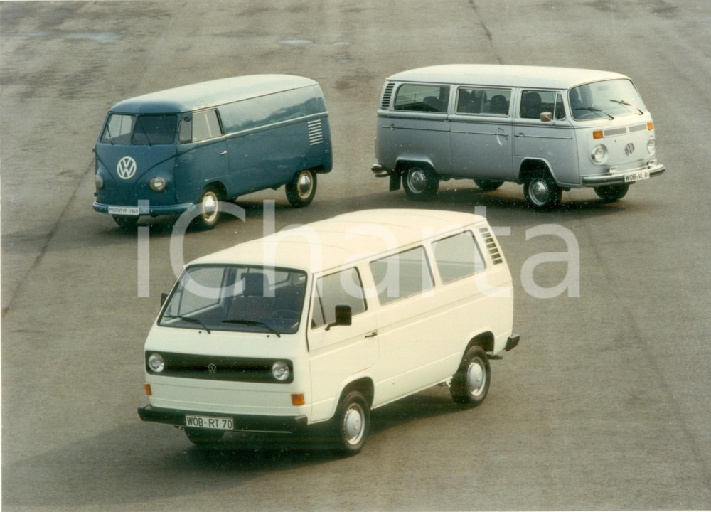Fotografia d epoca originale 1997 PARIS Tre furgoncini VOLKSWAGEN KOMBI 1949 / 1972 / 1979 Fotografia 1