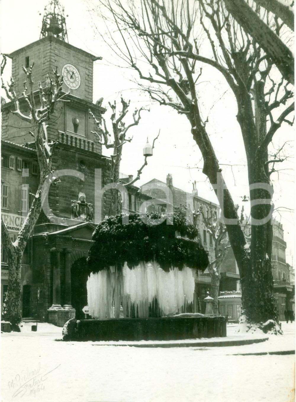 Fotografia d epoca originale 1950 ca SALONDEPROVENCE F Fontana ghiacciata e Tour de l Horloge Vera foto 1