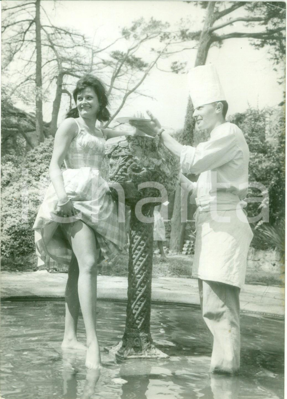 Fotografia d epoca originale 1960 CANNES F Attrice MichÃ¨le PERELLO maliziosa al Festival Fotografia 1