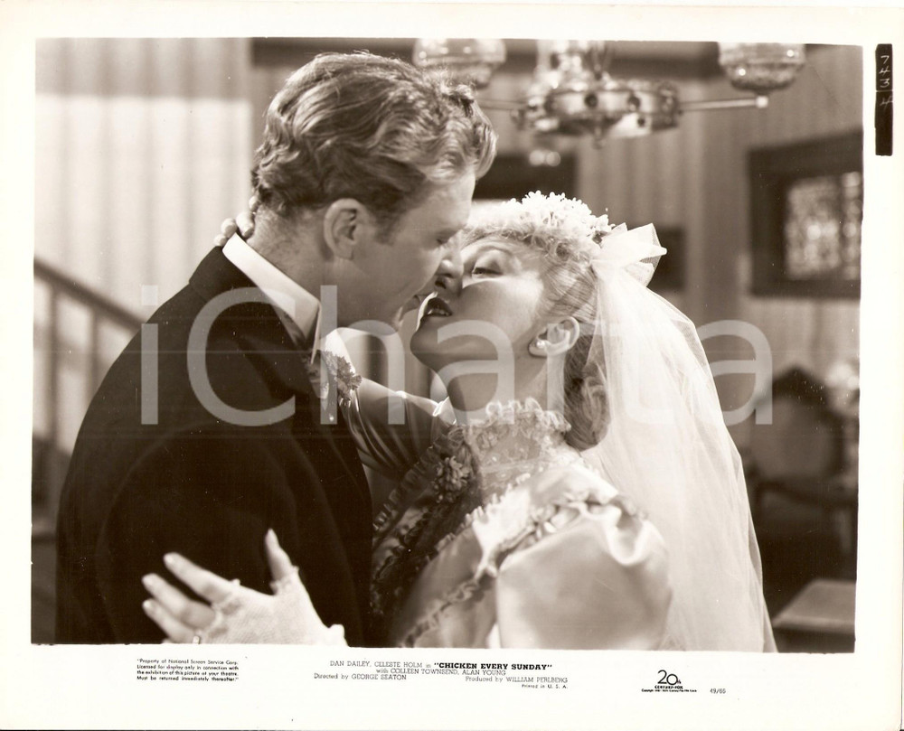 Fotografia d epoca originale 1949 CHICKEN EVERY SUNDAY Bacio tra Dan DAILEY e Celeste HOLM Foto di scena 1