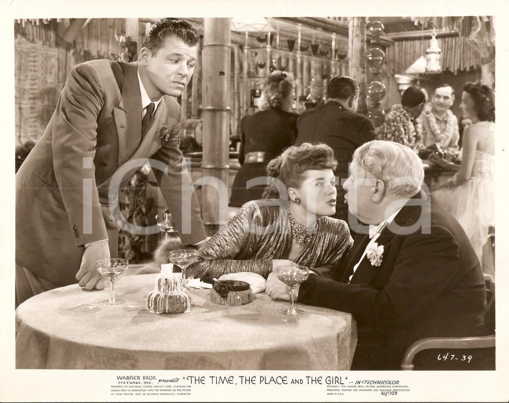 Fotografia d epoca originale 1946 THE TIME, THE PLACE AND THE GIRL Janis PAIGE S.Z. SAKALL at Tiki bar Foto 1