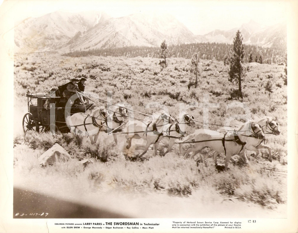 Materiale cinematografico d’epoca 1948 THE SWORDSMAN Carrozza in corsa nei boschi della SCOZIA Foto di scena 1