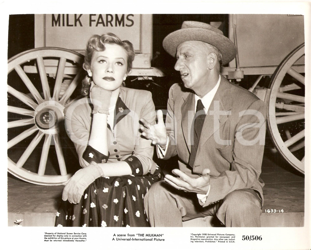 Fotografia d epoca originale 1950 THE MILKMAN Jimmy DURANTE parla con Piper LAURIE Foto di scena 1