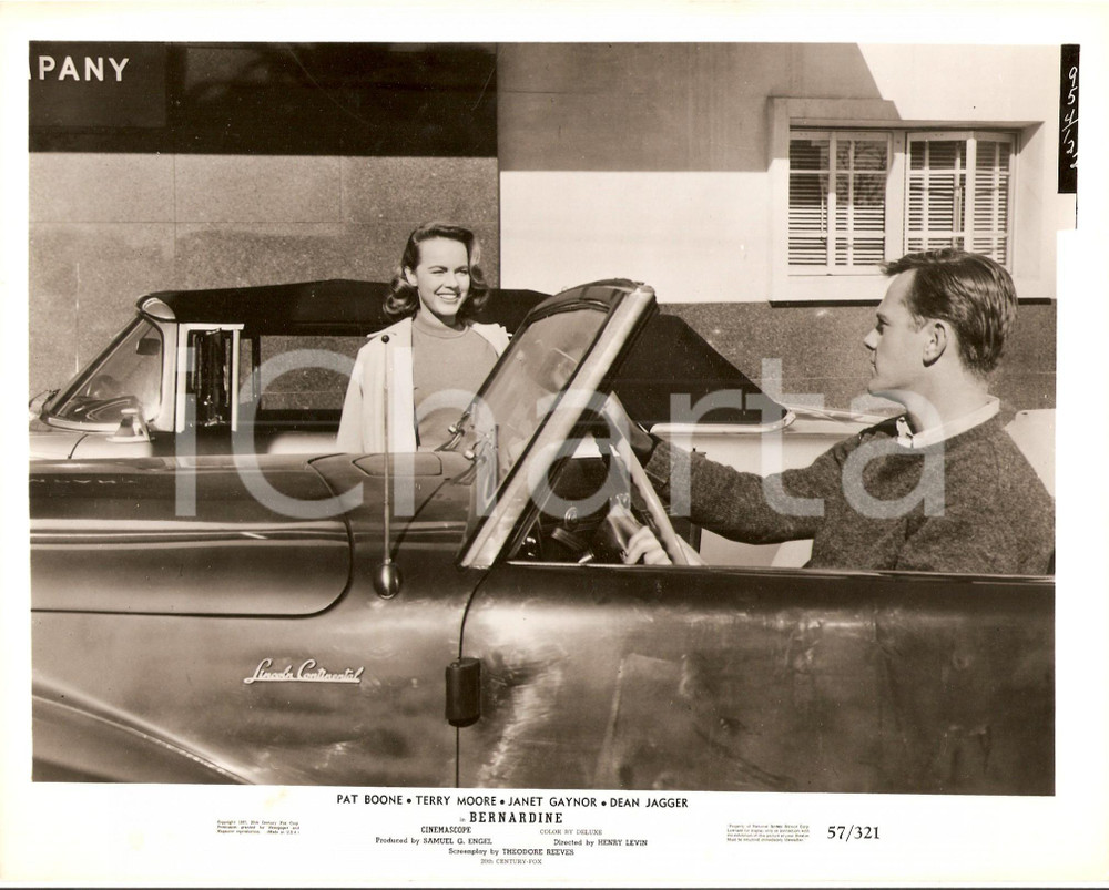 Fotografia d epoca originale 1957 BERNARDINE Dick SARGENT guida una FORD LINCOLN CONTINENTAL Foto di scena 1