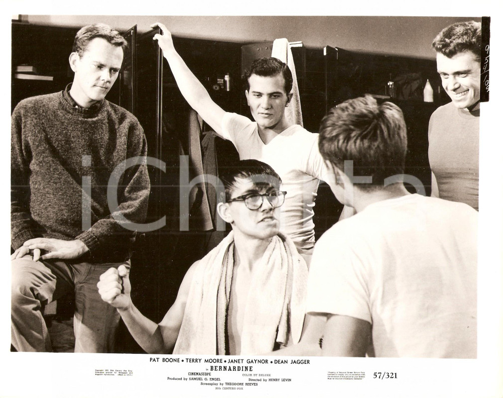 Fotografia d epoca originale 1957 BERNARDINE Dick SARGENT rissa nello spogliatoio Foto di scena 1