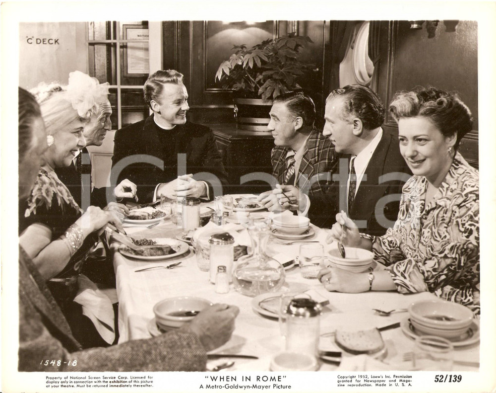Fotografia d epoca originale 1952 WHEN IN ROME Paul DOUGLAS e Van JOHNSON Pranzo domenicale Foto di scena 1