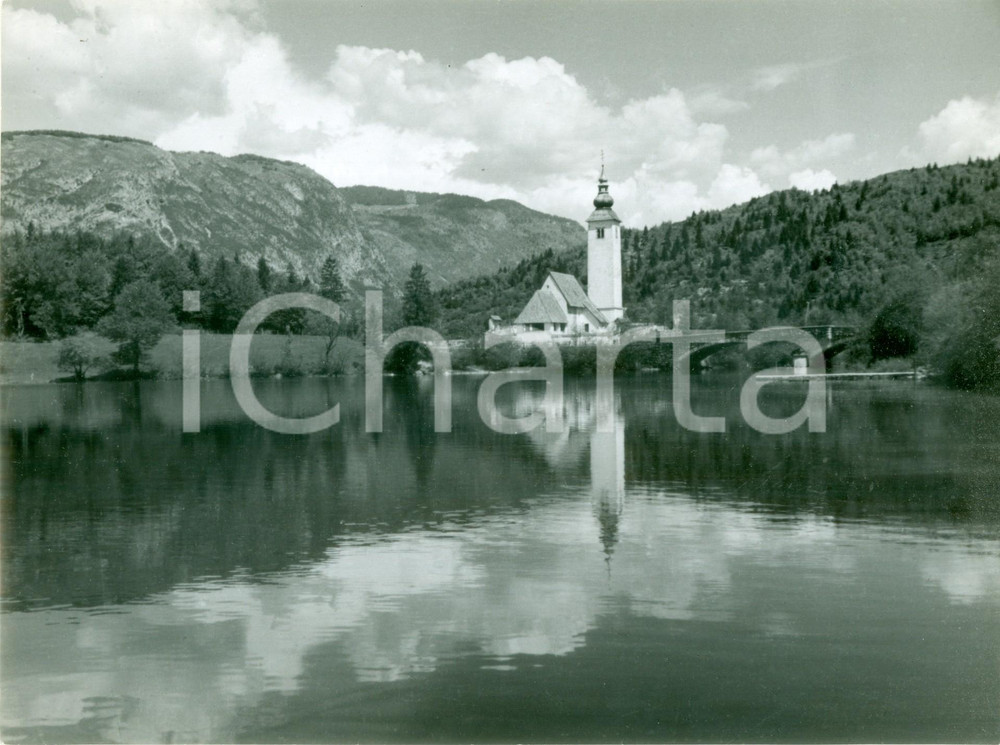Fotografia d epoca originale 1960 ca SLOVENIA Il Lago BOHINJ e la Chiesa di San Giovanni Vera fotografia 1
