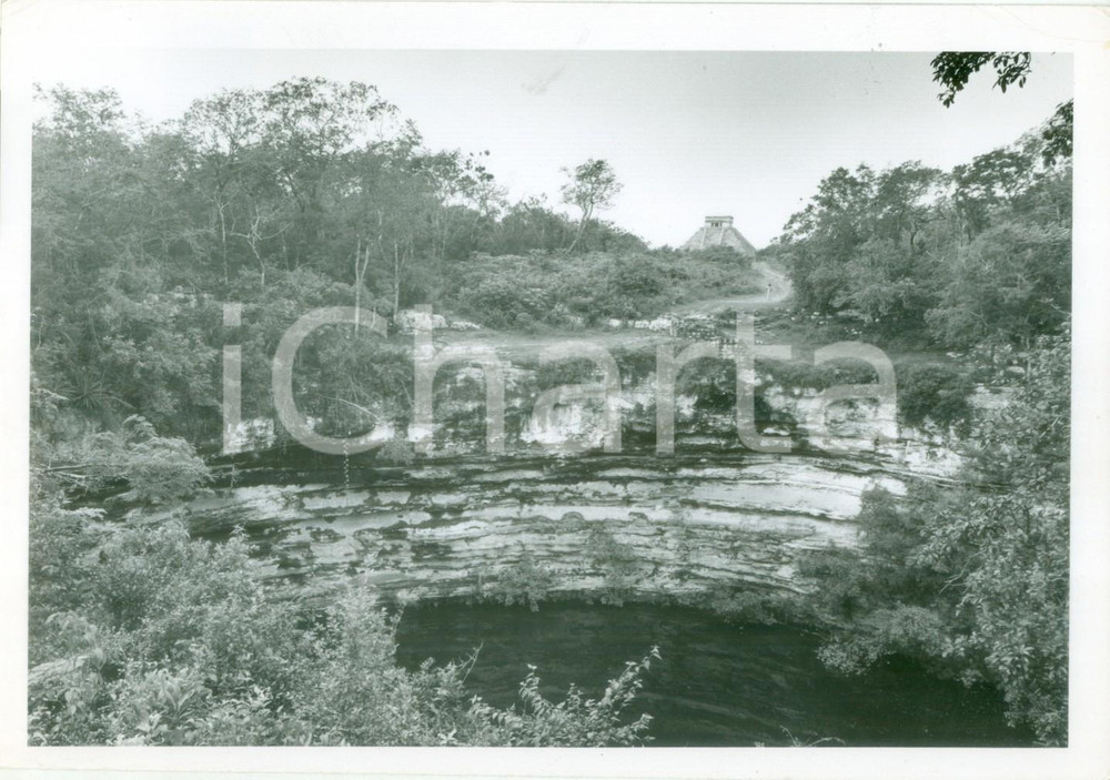 Fotografia d epoca originale 1960 ca CHICHEN ITZA YUCATAN Veduta del Cenote Sagrado Vera fotografia 1