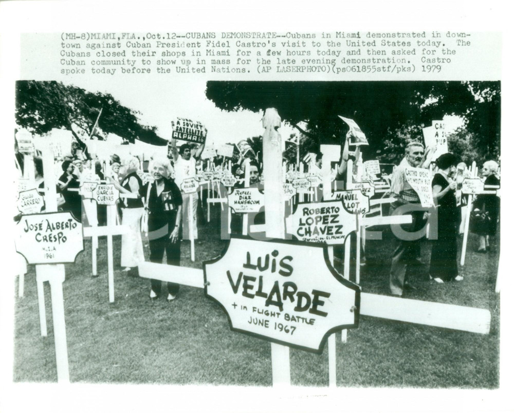 Fotografia d epoca originale 1979 MIAMI USA Cubani manifestano contro visita di Fidel CASTRO Fotografia 1
