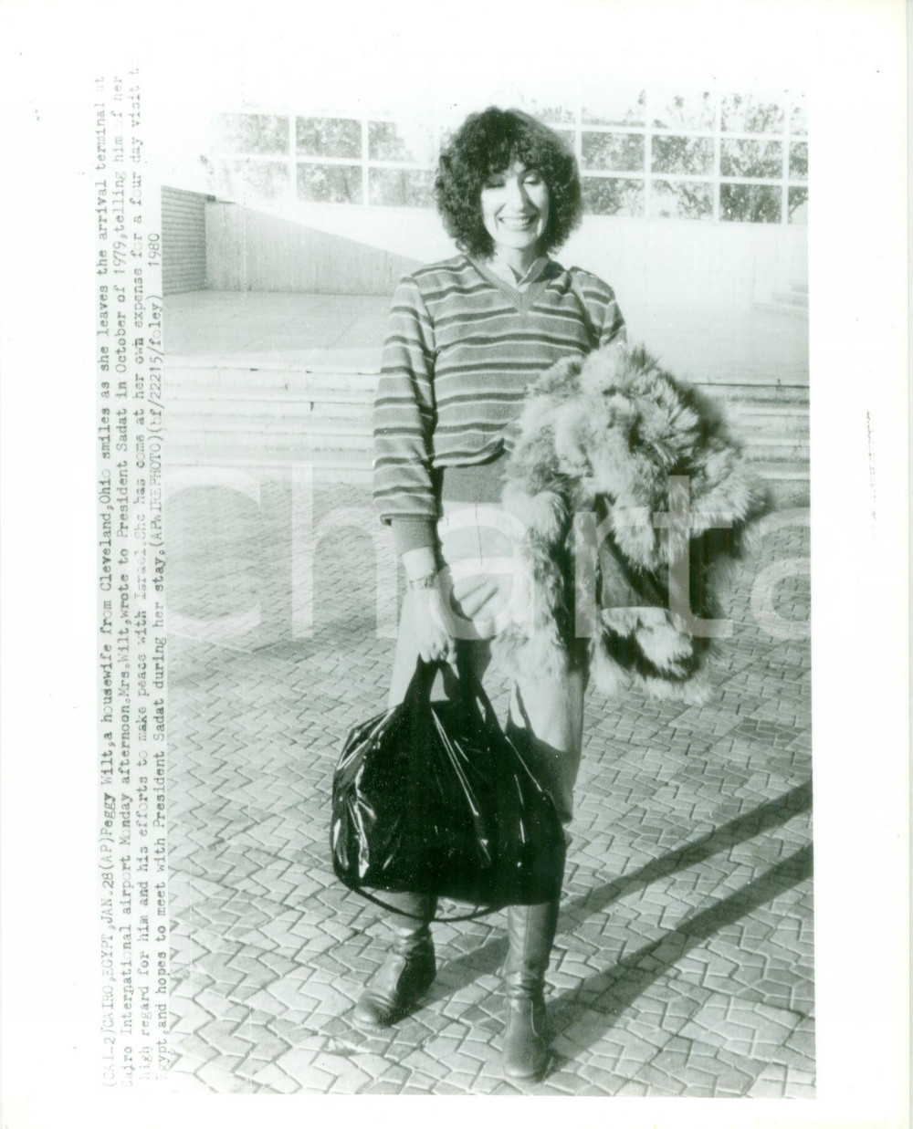 Fotografia d epoca originale 1980 IL CAIRO EGITTO Casalinga Peggy WILT prima dell incontro con SADAT Foto 1
