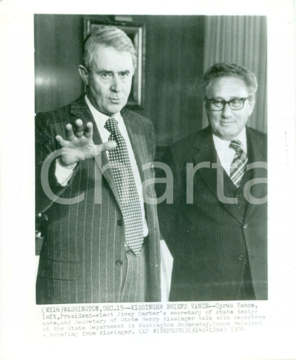 Fotografia d epoca originale 1976 WASHINGTON USA Henry KISSINGER Cyrus VANCE durante un intervista Foto 1