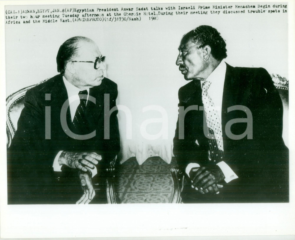 Fotografia d epoca originale 1979 ASWAN EGITTO Anwar SADAT a colloquio con Menachem BEGIN Fotografia 1