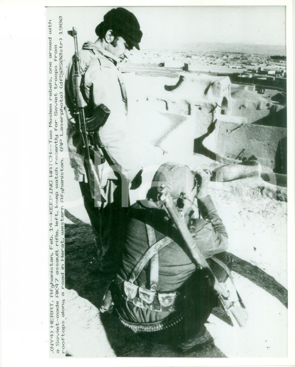 Fotografia d epoca originale 1980 HERAT AFGHANISTAN Ribelli MUSLIM vigilano per truppe sovietiche Foto 1