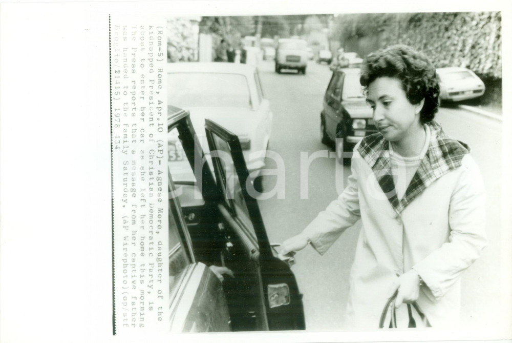 Fotografia d epoca originale 1978 ROMA Agnese moglie di Aldo MORO sale in macchina Fotografia 1