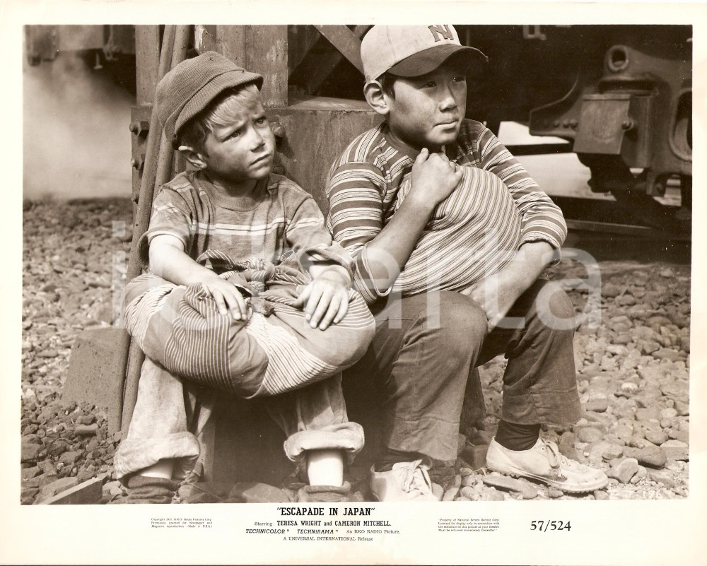 Fotografia d epoca originale 1957 ESCAPADE IN JAPAN Jon PROVOST Roger NAKAGAWA Regia Arthur LUBIN Foto 1