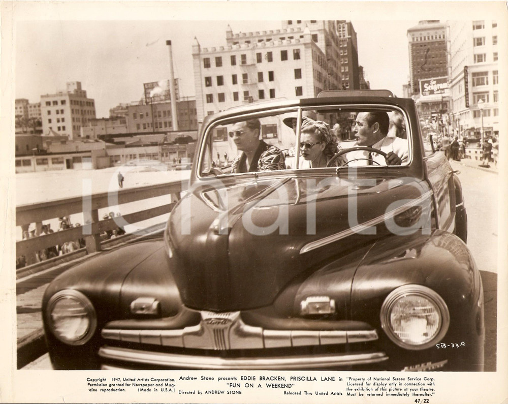 Fotografia d epoca originale 1947 FUN ON A WEEKEND Priscilla LANE Eddie BRACKEN su auto FORD Foto 1