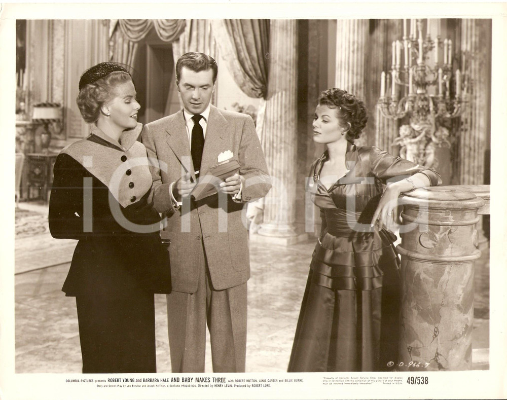 Fotografia d epoca originale 1949 AND BABY MAKES THREE Janis CARTER Barbara HALE Robert HUTTON con libro Foto 1