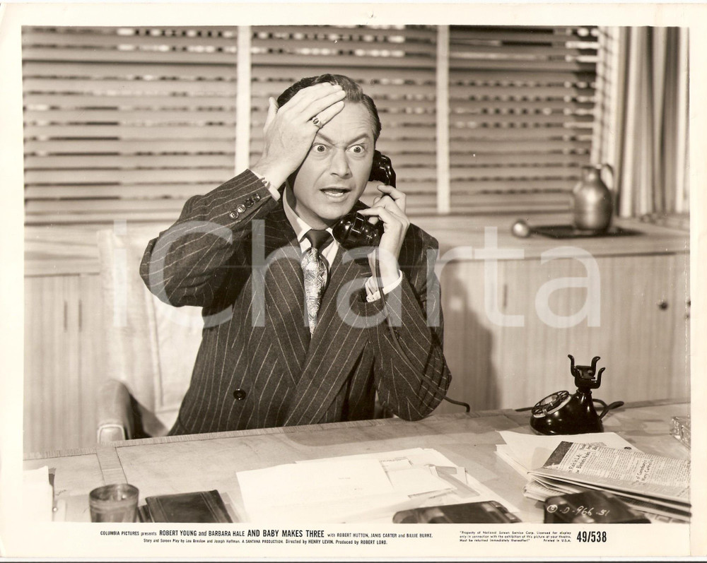 Fotografia d epoca originale 1949 AND BABY MAKES THREE Robert YOUNG al telefono Regia di Henry LEVIN Foto 1