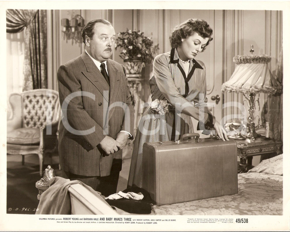 Fotografia d epoca originale 1949 AND BABY MAKES THREE Lloyd CORRIGAN Barbara HALE prepara valigia Foto 1