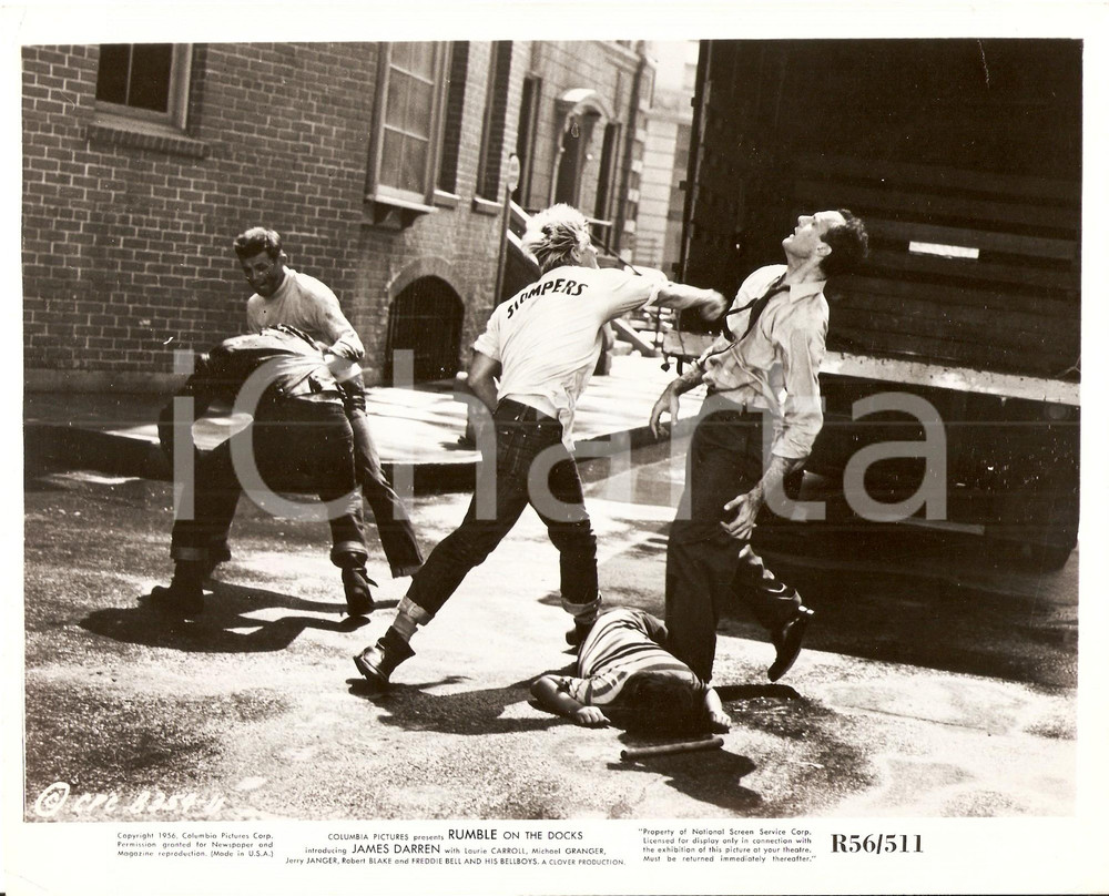 Fotografia d epoca originale 1956 RUMBLE ON THE DOCKS Scazzottata per le vie della cittÃ  Foto 25 x 20 cm 1