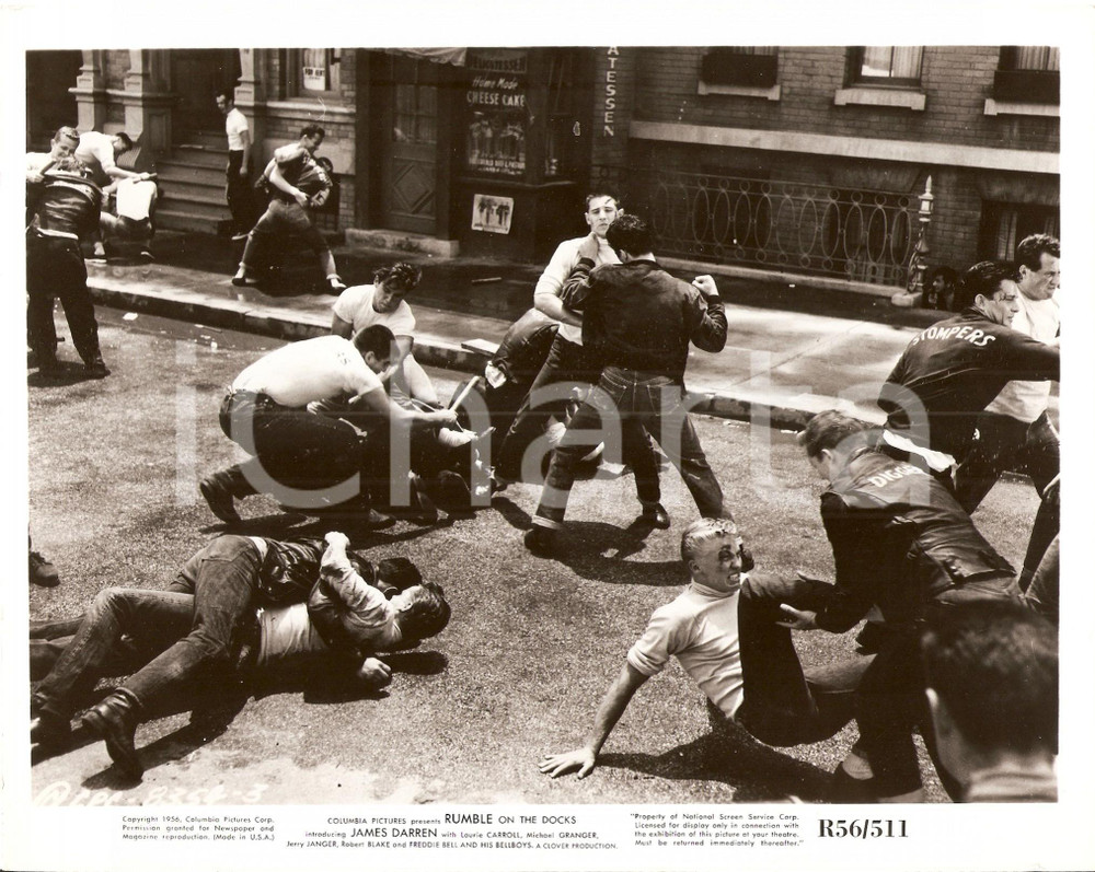 Fotografia d epoca originale 1956 RUMBLE ON THE DOCKS Rissa tra bande nel film di Fred F. SEARS Foto 25x20cm 1