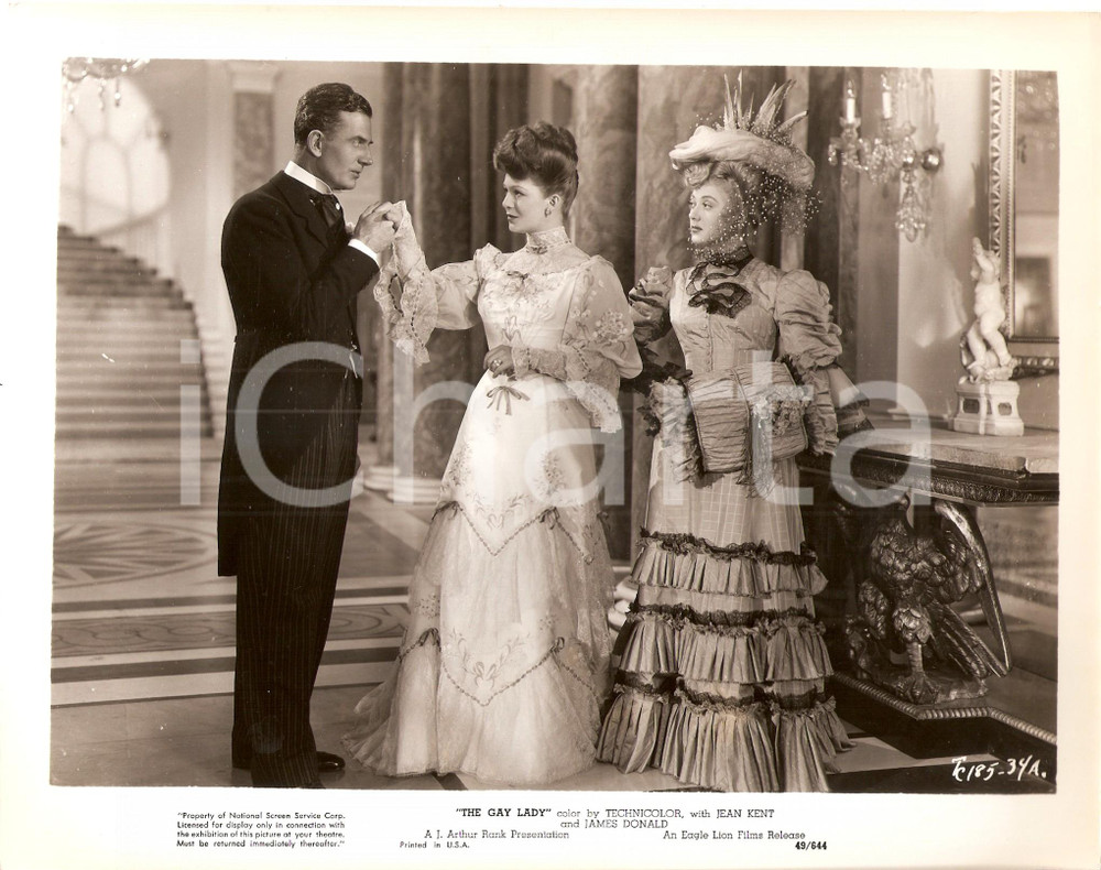 Fotografia d epoca originale 1949 TROTTIE TRUE Baciamano a Jean KENT e Lana MORRIS Foto 25 x 20 cm 1