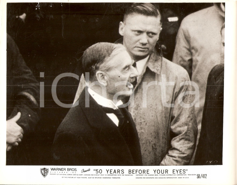 Fotografia d epoca originale 1950 50 YEARS BEFORE YOUR EYES Neville CHAMBERLAIN Regia di Robert YOUNGSON Foto 1