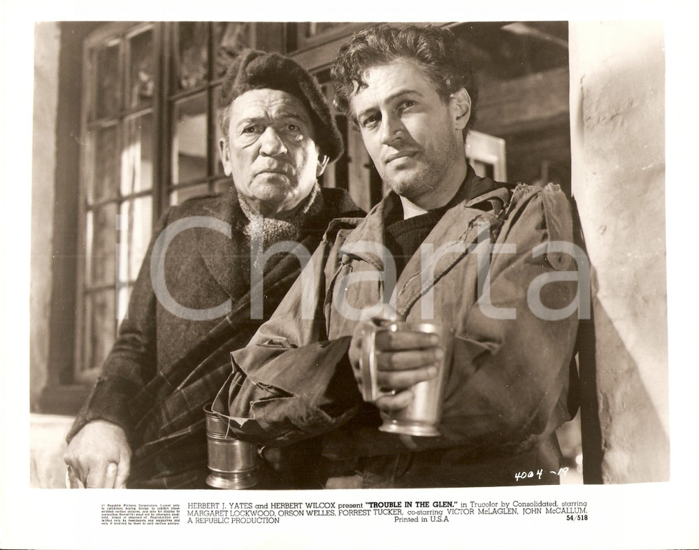 Fotografia d epoca originale 1954 TROUBLE IN THE GLEN Victor McLAGLEN John McCALLUM Regia Herbert WILCOX Foto 1
